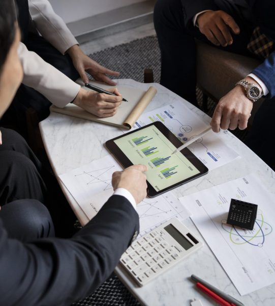 business-people-working-with-ipad-high-angle (1)